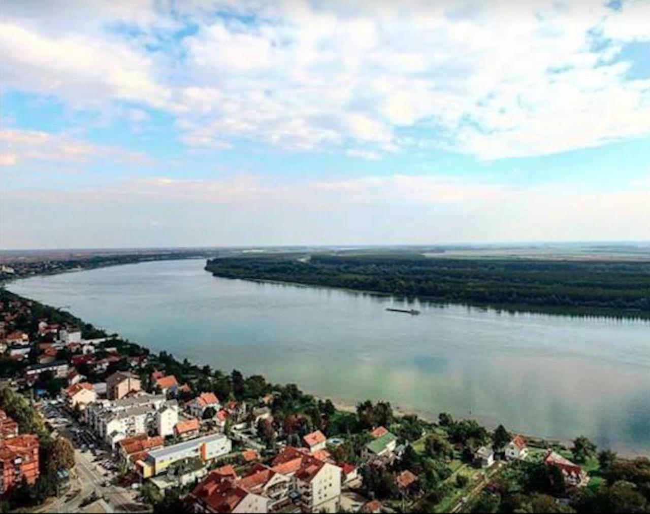 Prenociste Dunav Novi Banovci 외부 사진